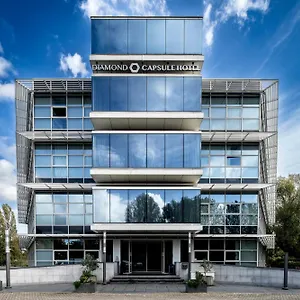 https://diamond-capsule-amsterdam-south.thehaguehotels.net